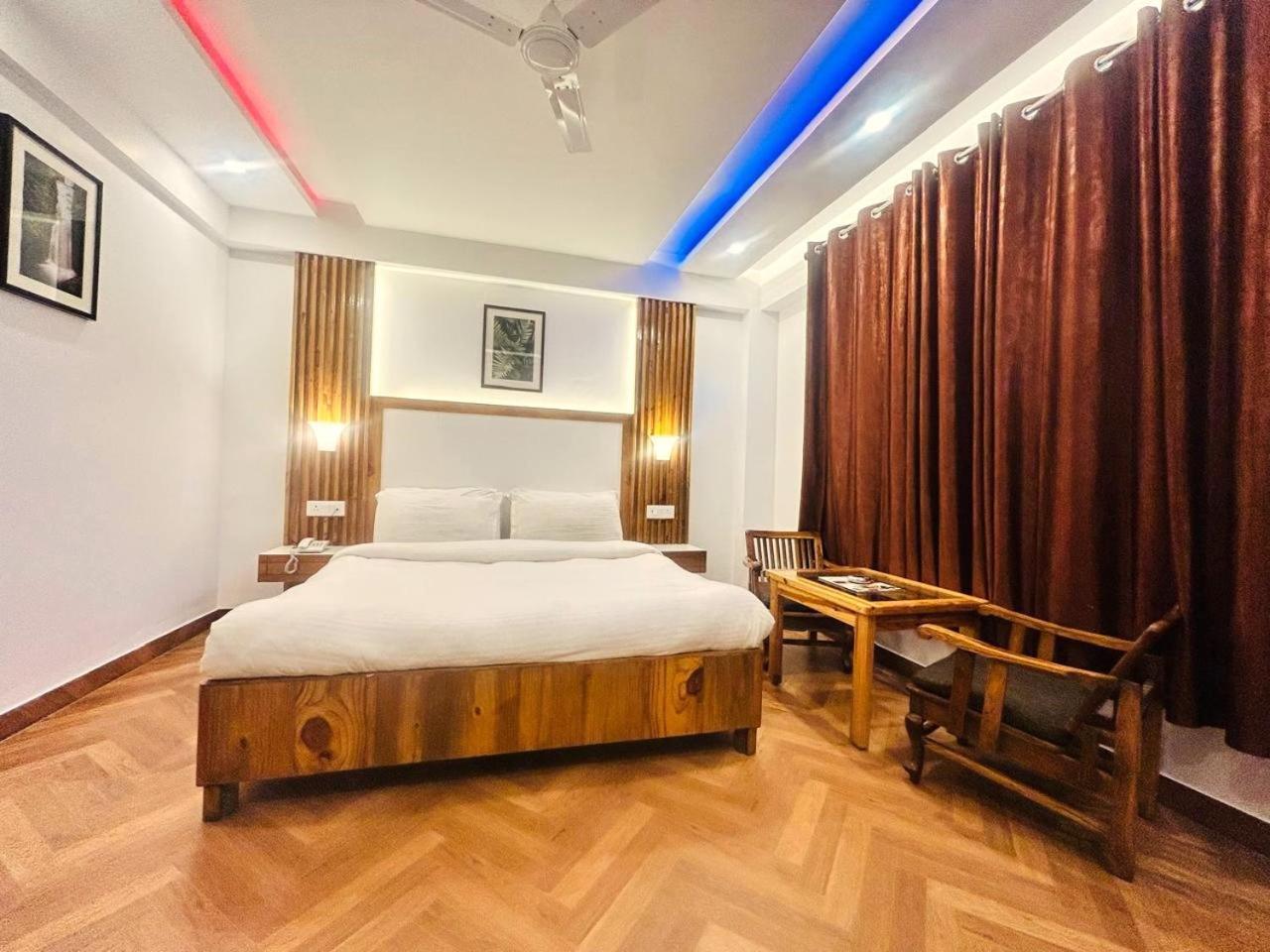 Queens Hill By Edge Mussoorie Exteriér fotografie