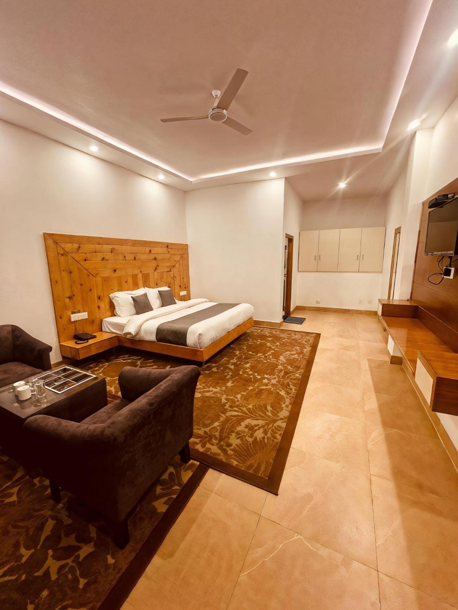 Queens Hill By Edge Mussoorie Exteriér fotografie